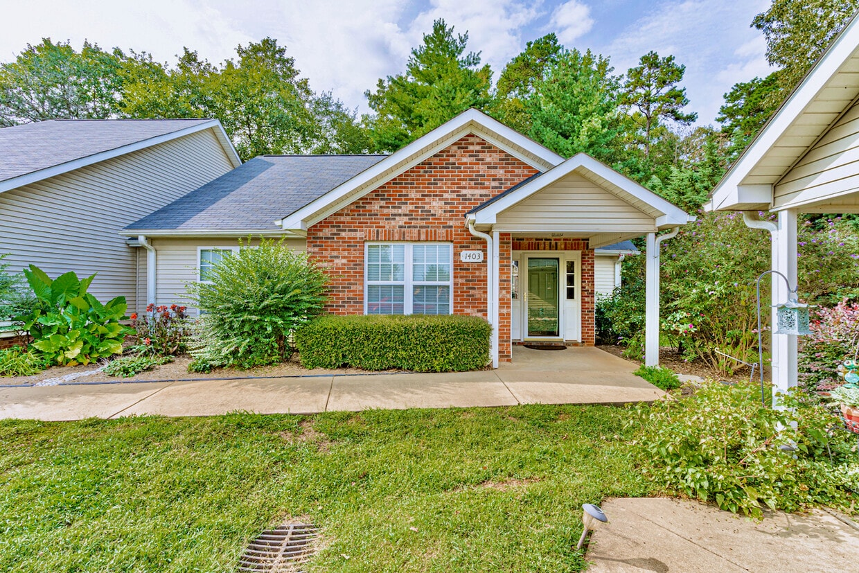 1403 Wenwood Ct, Greenville, SC 29607 Condo for Rent in Greenville