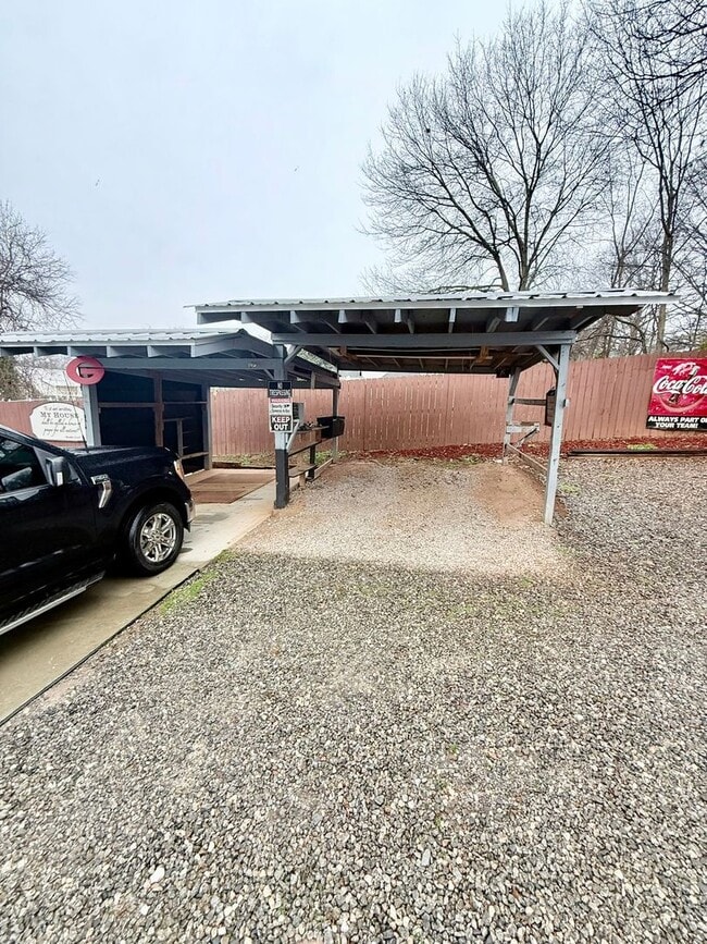 Foto del edificio - 224 S Peter St