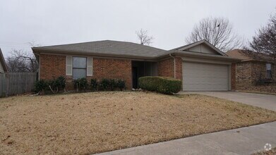 Building Photo - 6412 Fairview Dr