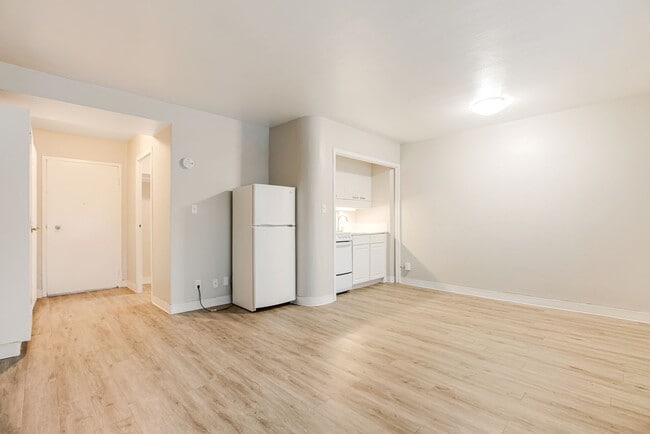 Interior Photo - Lee Apartments