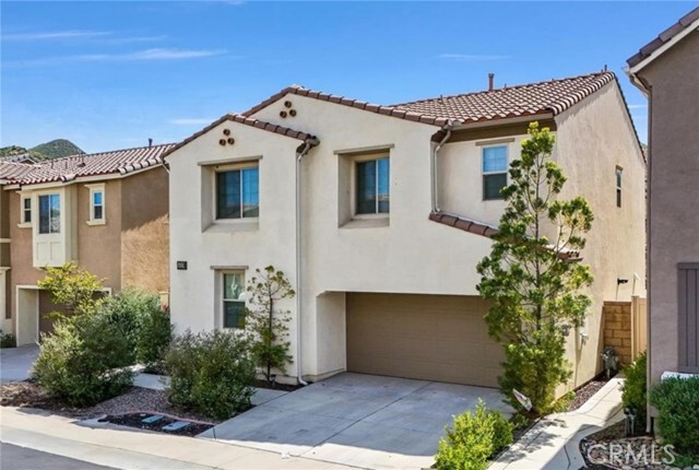 Foto principal - 24219 Lilac Ln