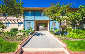 Building Photo - 6719 Woodman