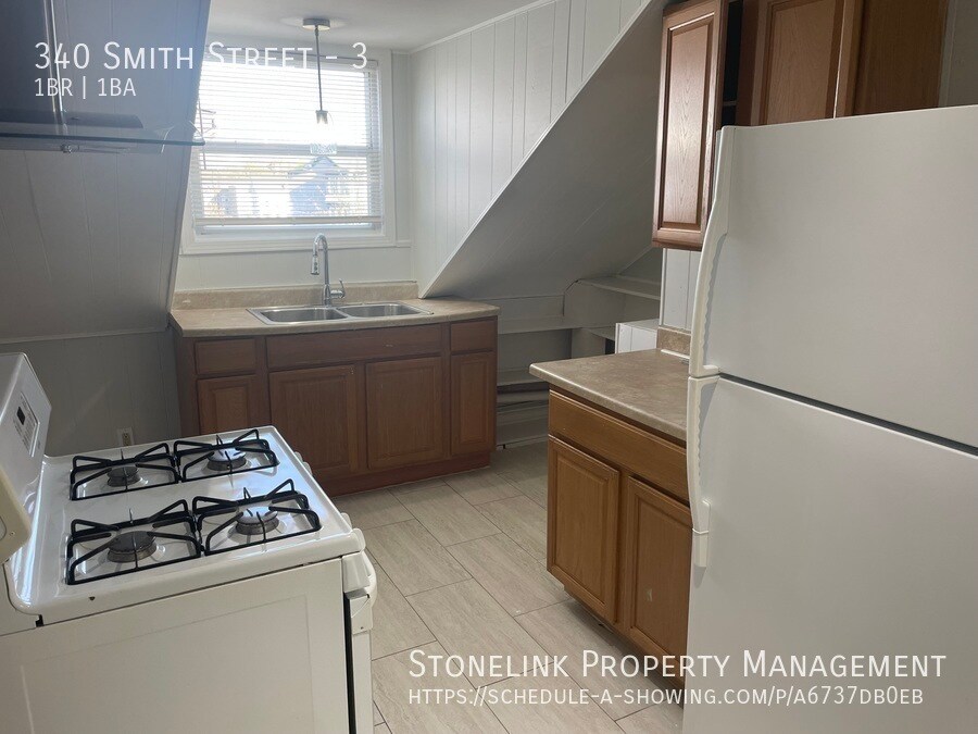 Primary Photo - 340 Smith Street