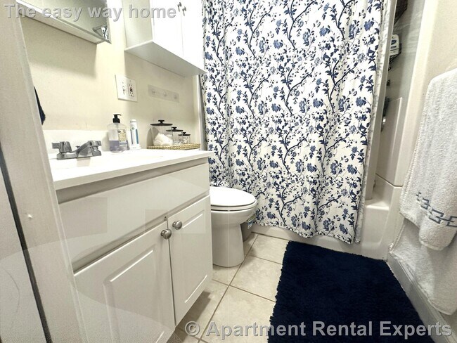 Photo - 1054 Cambridge St Apartment