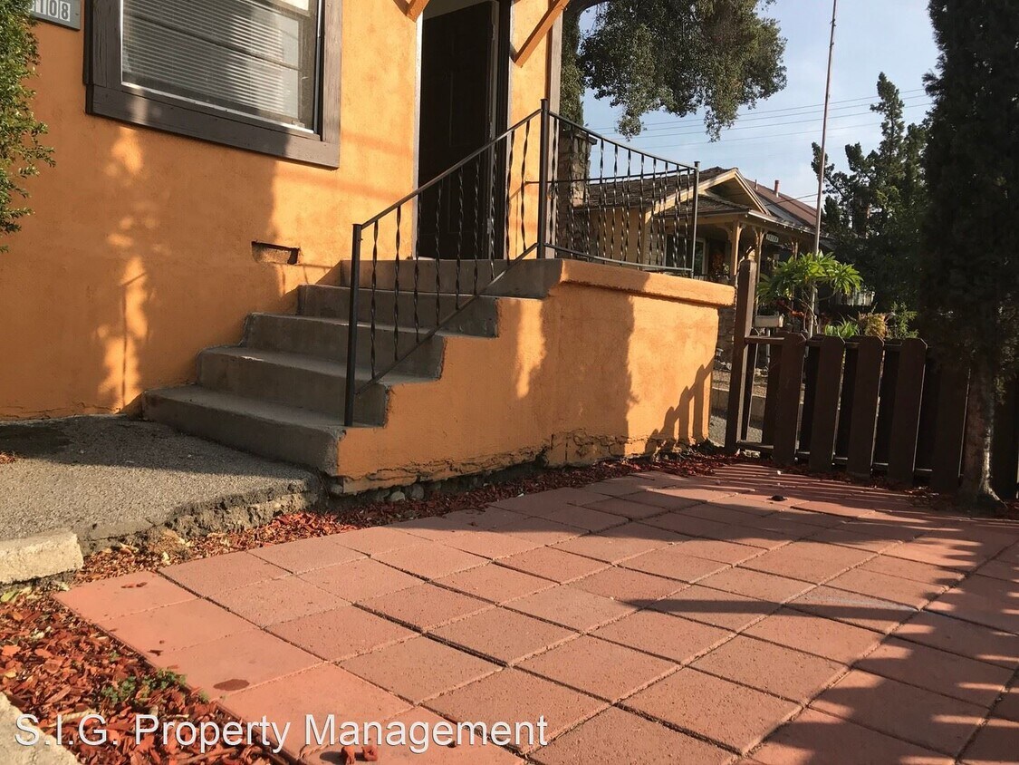 10108 Fernglen Ave, Los Angeles, CA 91042 Apartment for Rent in Los