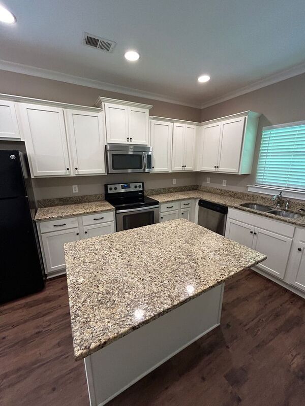 Foto del edificio - 5617 Park Side Rd