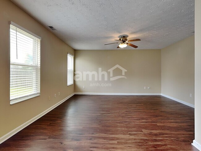 Foto del edificio - 1291 Shannon Ln