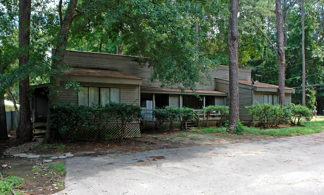 Building Photo - 2560 Rumba Ln