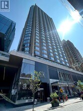 Building Photo - 155 Yorkville Ave