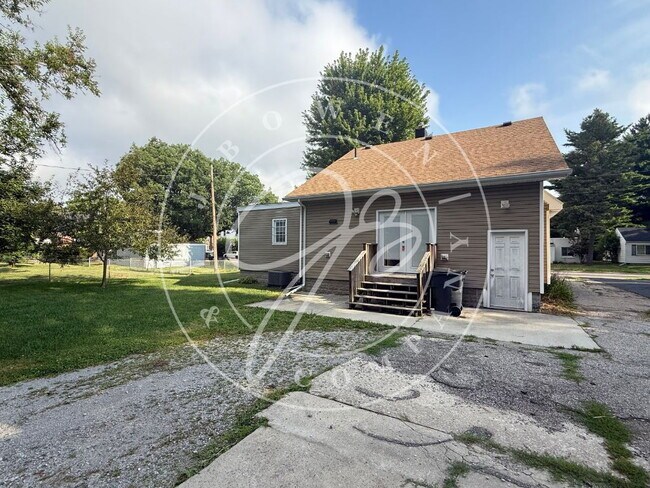 Foto del edificio - Charming 4 bedroom 2 bathroom close to the University of Toledo.