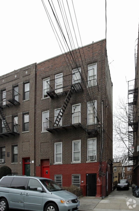 Primary Photo - 4383 Matilda Ave