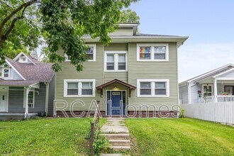 Building Photo - 412 N Bradley Ave