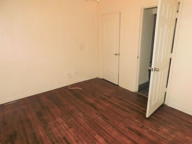 Foto del edificio - 2125 Brackland St