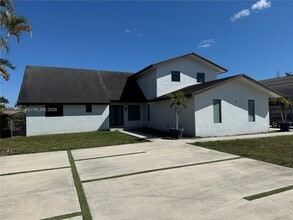 Building Photo - 3252 SW 132nd Ave