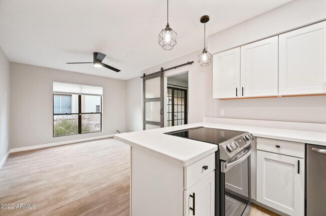 Foto del edificio - 3131 W Cochise Dr