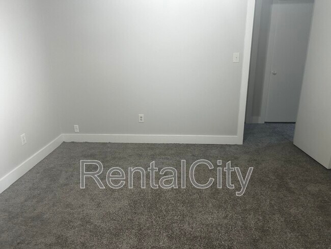 Foto del edificio - 35 Maywood Dr