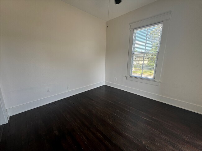 Foto del edificio - 801 8th St