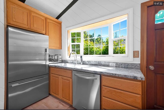 Foto del edificio - 12651 Kinman Ct