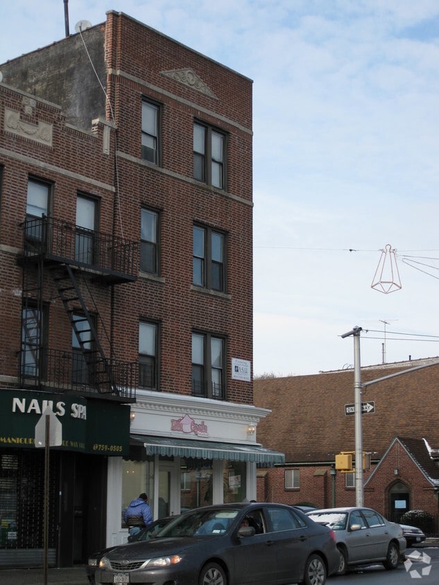 Building Photo - 9102 3rd Ave