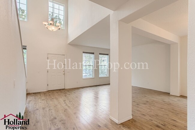 Building Photo - ** New Price and SPECIAL DISCOUNT on the f...