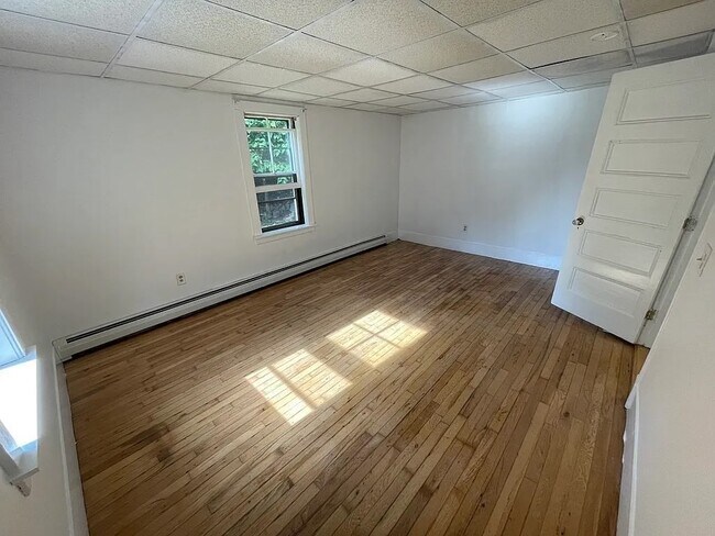 Foto del edificio - 90 Pierce St