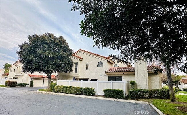 Foto del edificio - 22933 Estoril Dr