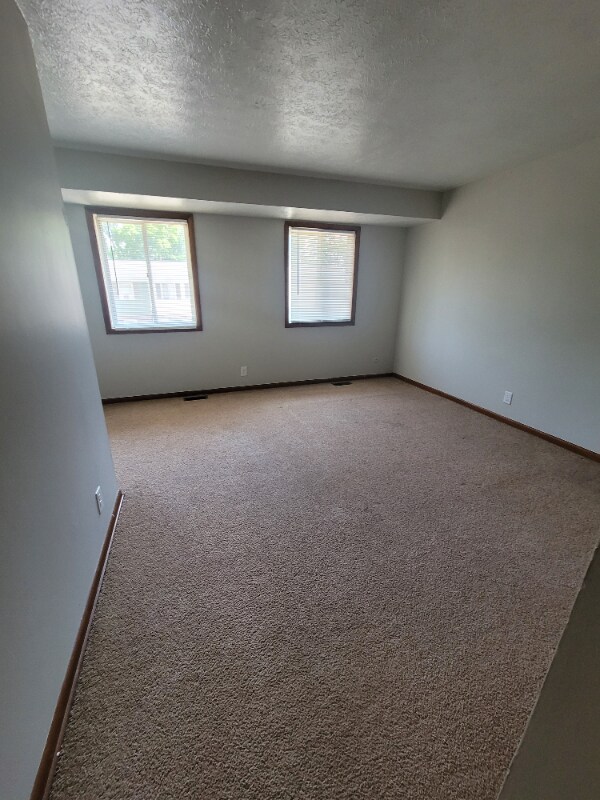 Building Photo - 359 Pershing Ave NE