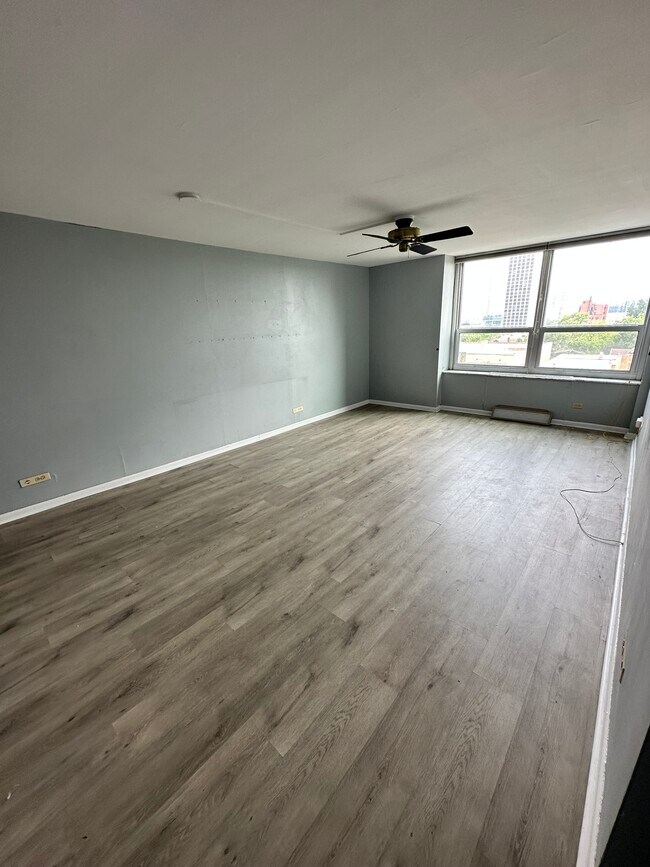 Building Photo - 720 W Gordon Ter