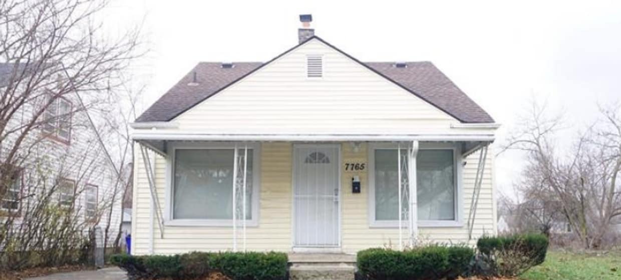 Primary Photo - Renovated 3-Bedroom Bungalow – We Welcome ...
