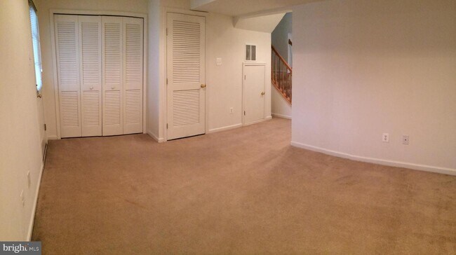 Building Photo - 7124 Fox Harbor Way