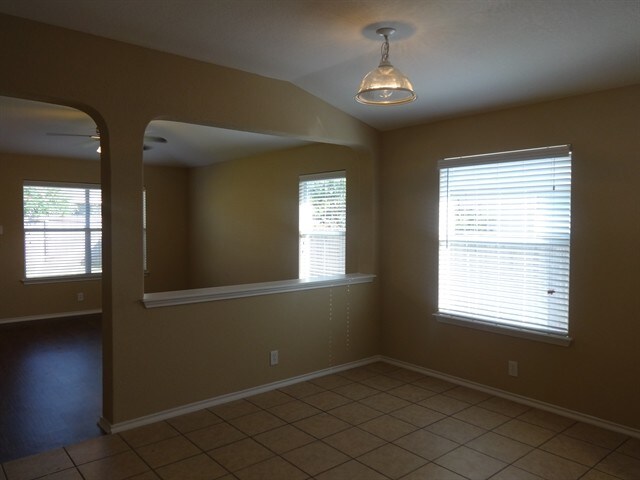 Building Photo - 9627 Mustang Mesa