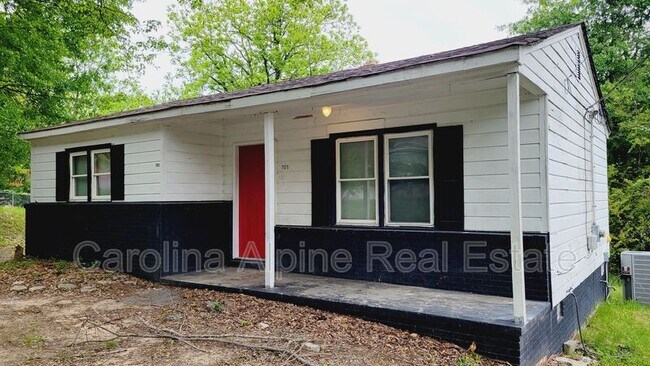 Building Photo - 701 Glenn St