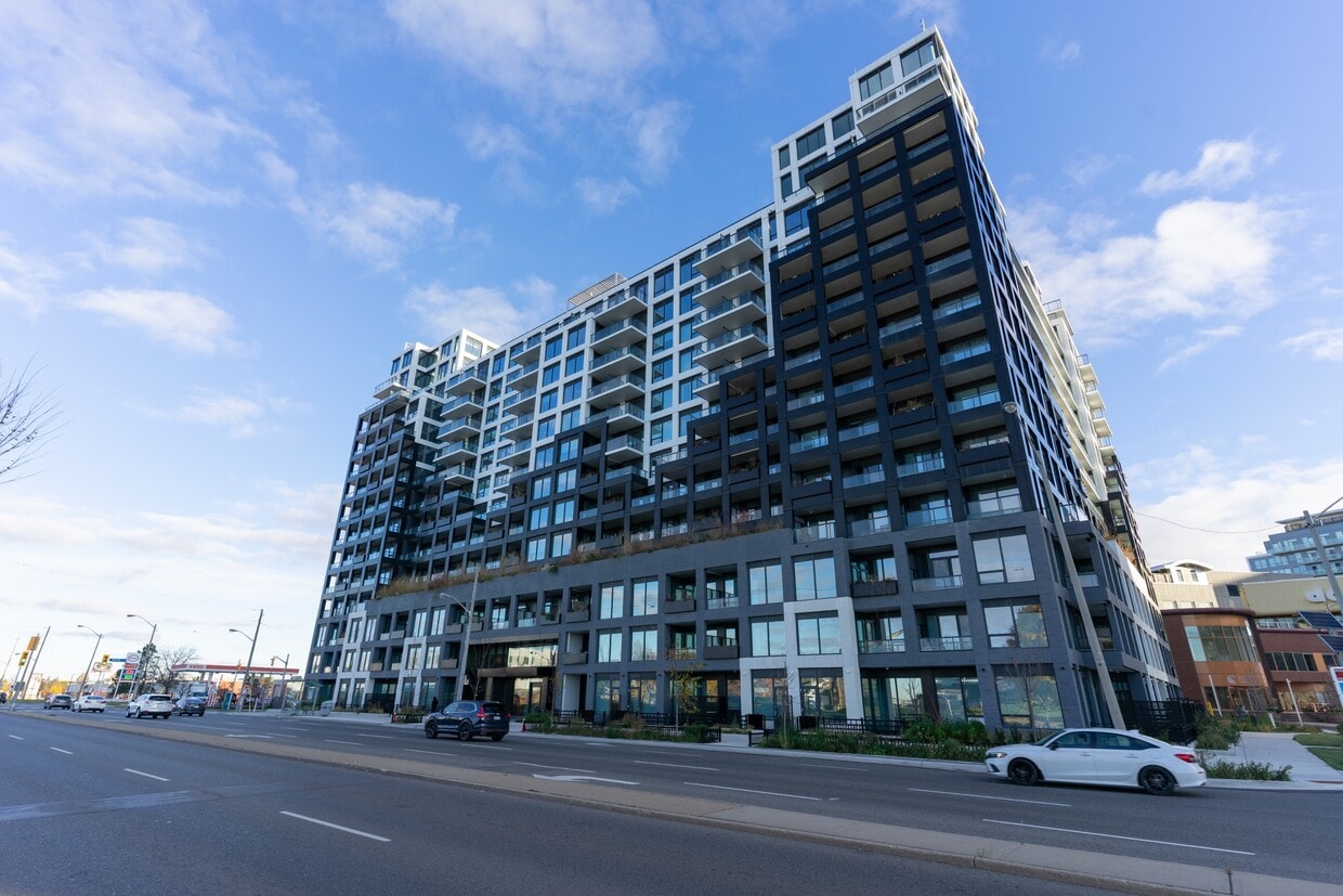 Primary Photo - 1100-1100 Sheppard Ave W