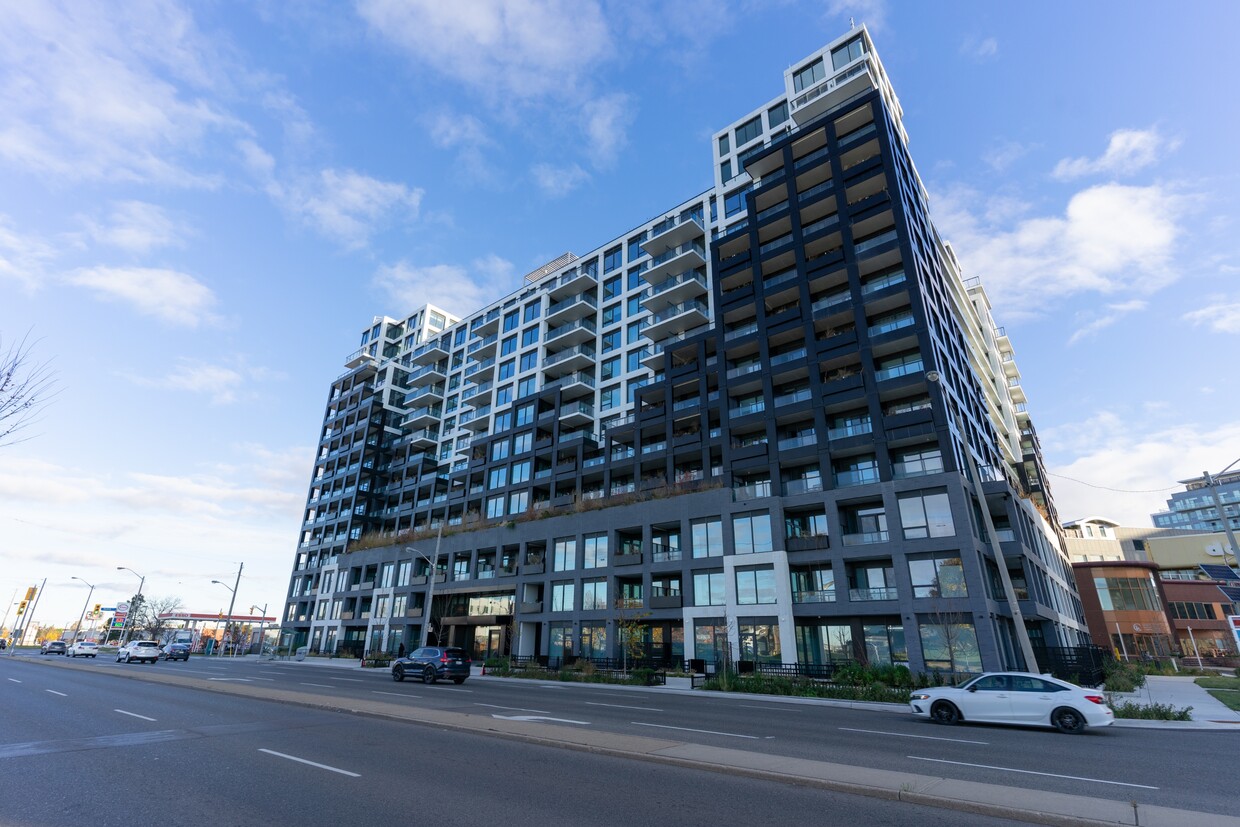 Photo du bâtiment - 1100 Sheppard Ave W