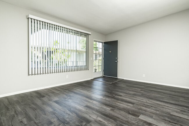 Building Photo - kes476