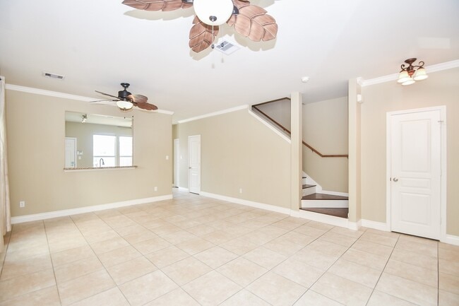 Building Photo - 16843 Mammoth Springs Dr