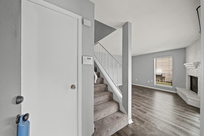 Foto del edificio - 260 El Dorado Blvd