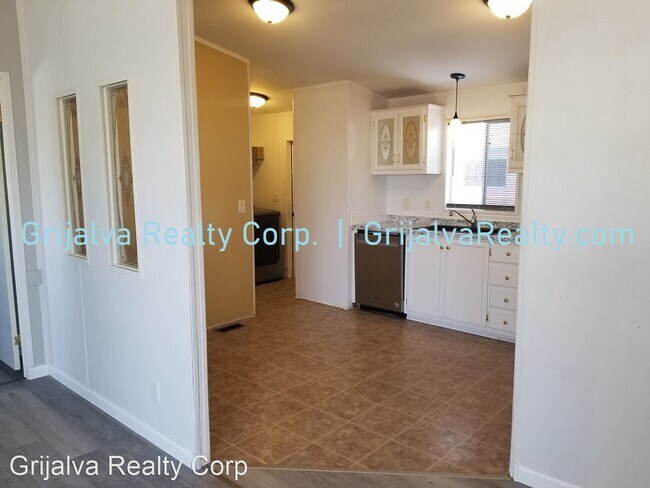Foto del edificio - 3 br, 2 bath House - 6237 E Thunder River ...