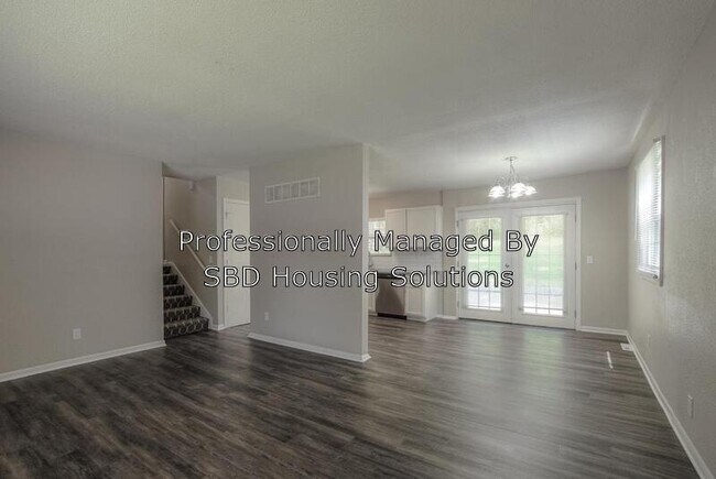 Building Photo - 4811 N Wallace Ave