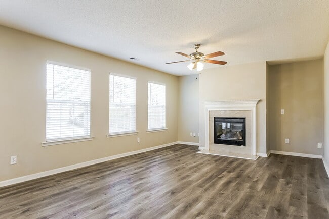 Building Photo - 4920 Alenja Ln