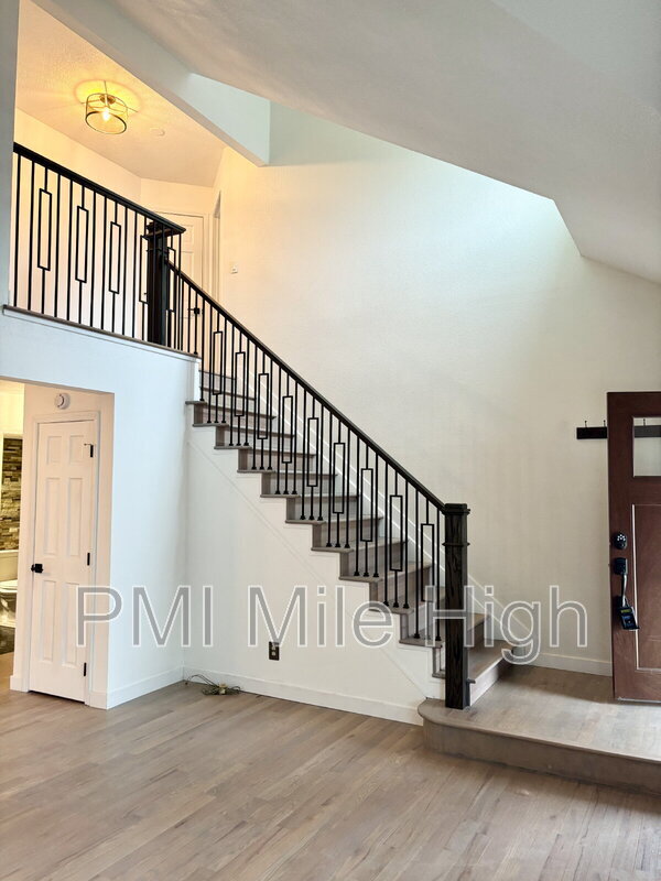 Building Photo - 9607 W 99th Pl