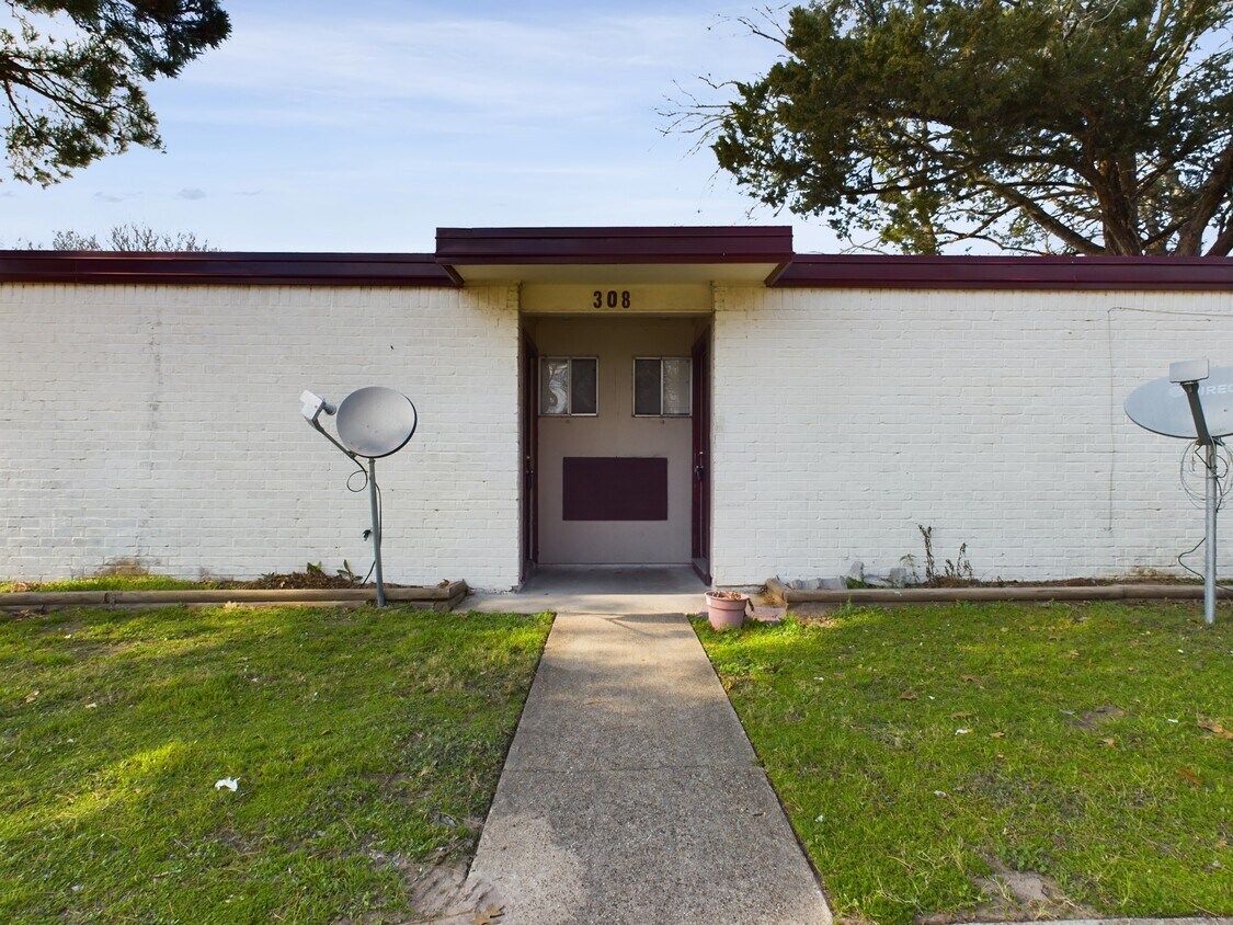 Photo - 308 Ehlinger Dr (Bryan, TX)