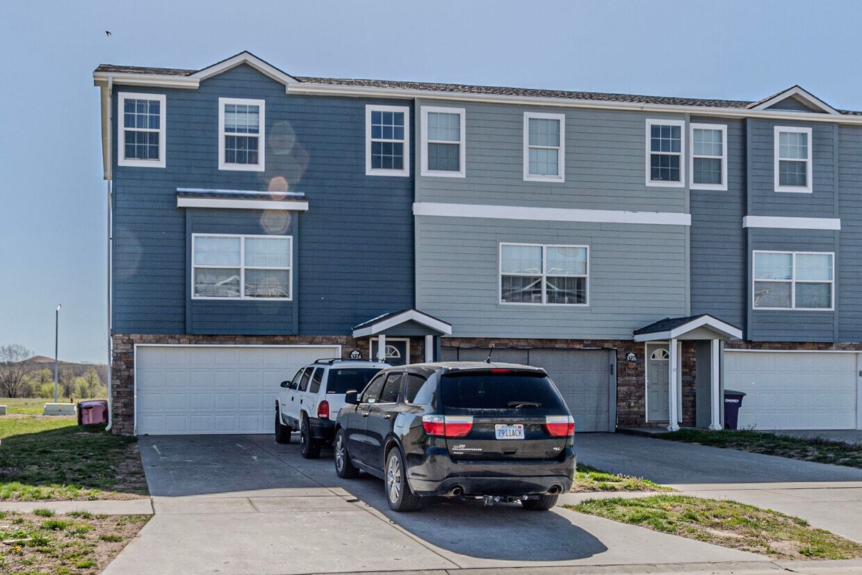 3724 Saddle Horn Trail, Ogden, KS 66517 House Rental in Ogden, KS