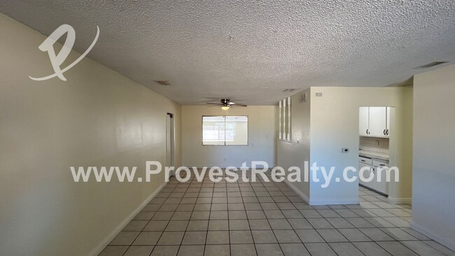 Foto del edificio - 3 Bed, 1.5 Bath in Apple Valley!