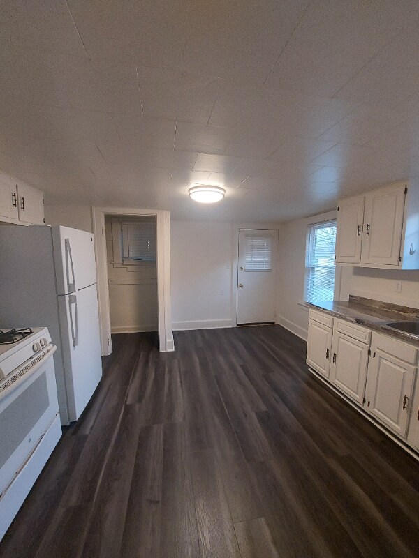 Foto del edificio - 2063 Beechmont Ave