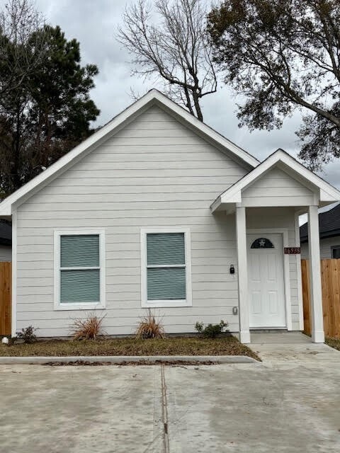 Building Photo - 16938 W Lynbrook