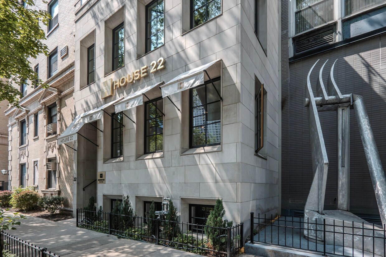 Foto principal - 22 E Elm St