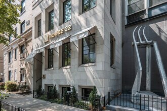 Building Photo - 22 E Elm St