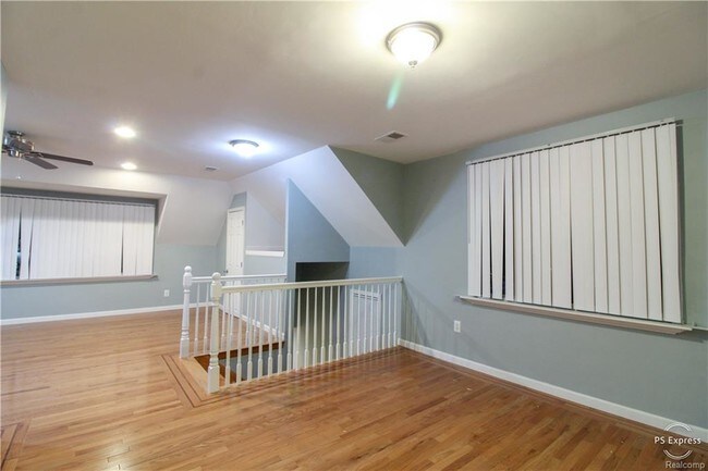 Foto del edificio - 7583 Henry St
