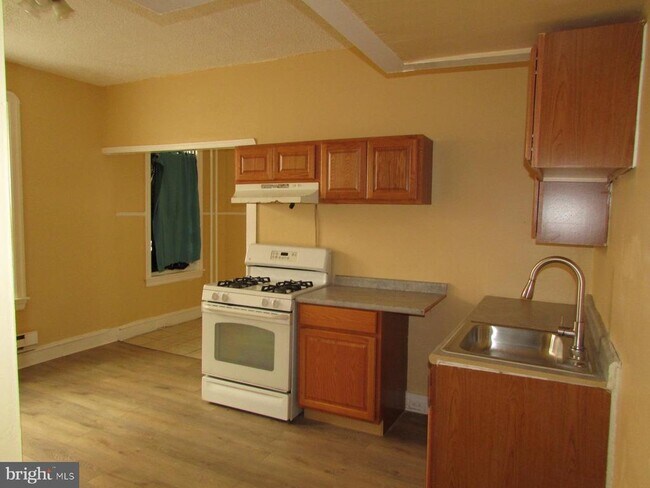 Foto del edificio - 412 Lindley Ave